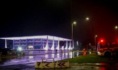 Explosões são ouvidas perto do STF; prédio é evacuado Uma pessoa morreu