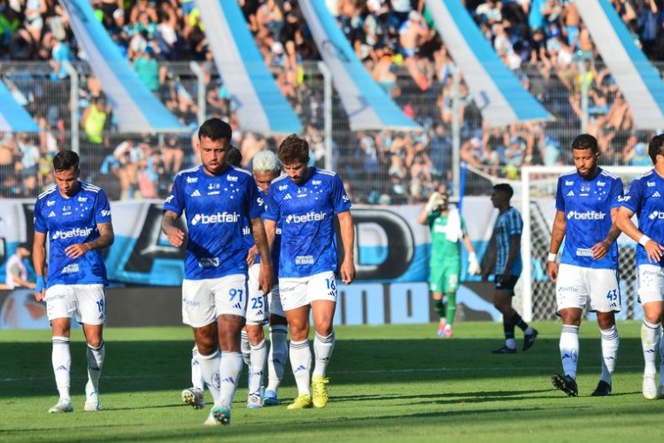 Cruzeiro é vice-campeão sul-americano após levar 3 a 1 do Racing
