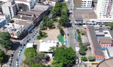 Consumidores de Timóteo recebem orientação sobre crédito consignado e superendividamento na Praça 1º de Maio
