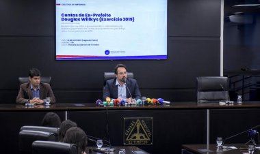 Câmara convoca coletiva para esclarecer sobre votação das contas do ex-prefeito, Douglas Willkys