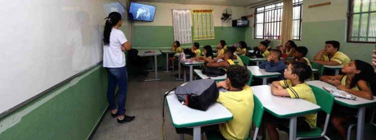 Governo de Minas publica novos atos de progressão e promoção da carreira de servidores da Educação