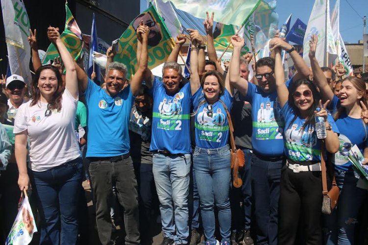 Sadi Lucca recebe apoio da população durante caminhada