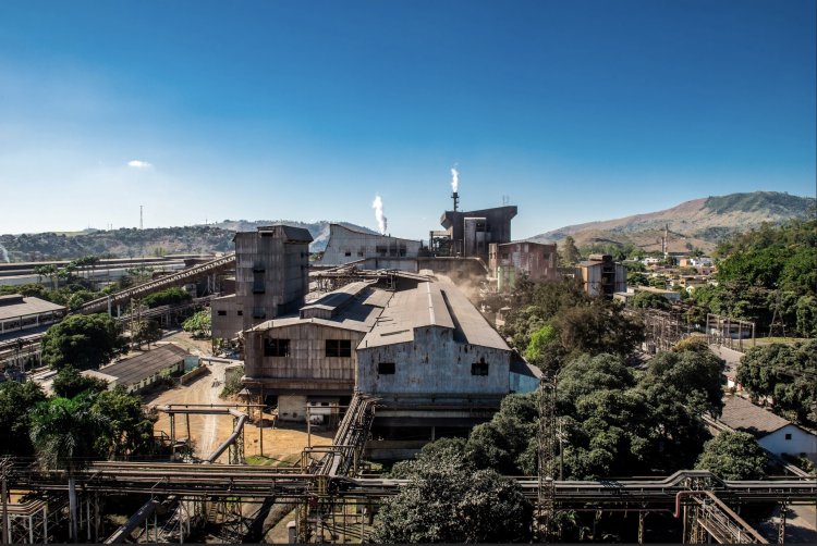 Aperam South America completa 80 anos de contribuições para o desenvolvimento sustentável do país e da siderurgia