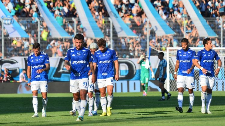 Cruzeiro é vice-campeão sul-americano após levar 3 a 1 do Racing