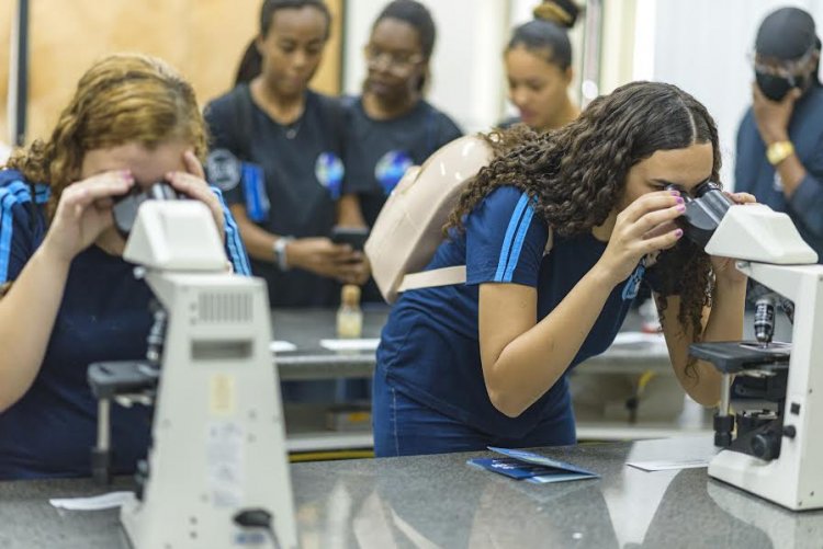 Programa de Incentivo à Graduação: Unileste oferta bolsas de  estudo de 50%