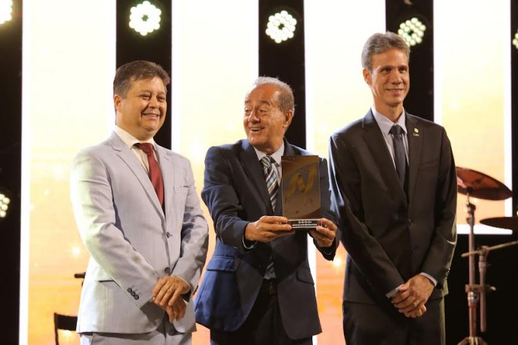 Empresários de Ipatinga recebem Prêmio Notorius em noite de solenidade